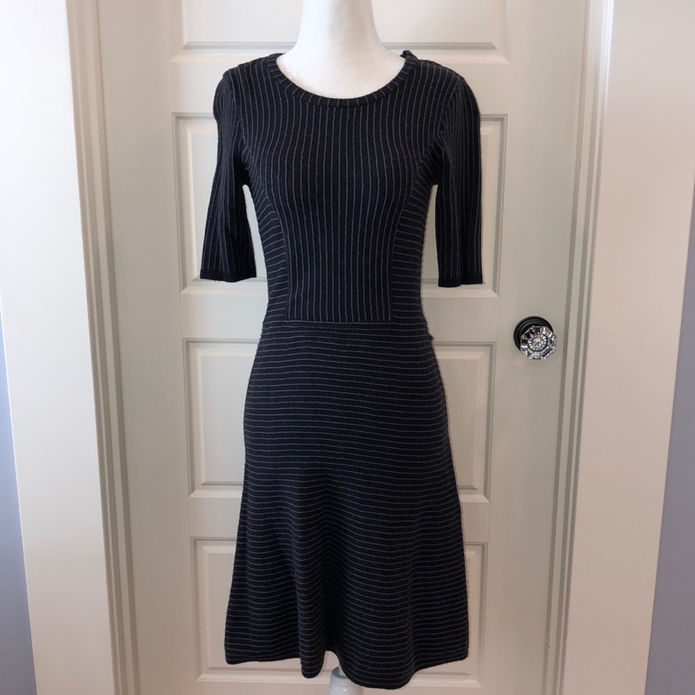 ANDREW MARC NEW YORK Navy Striped Stretchy Dress